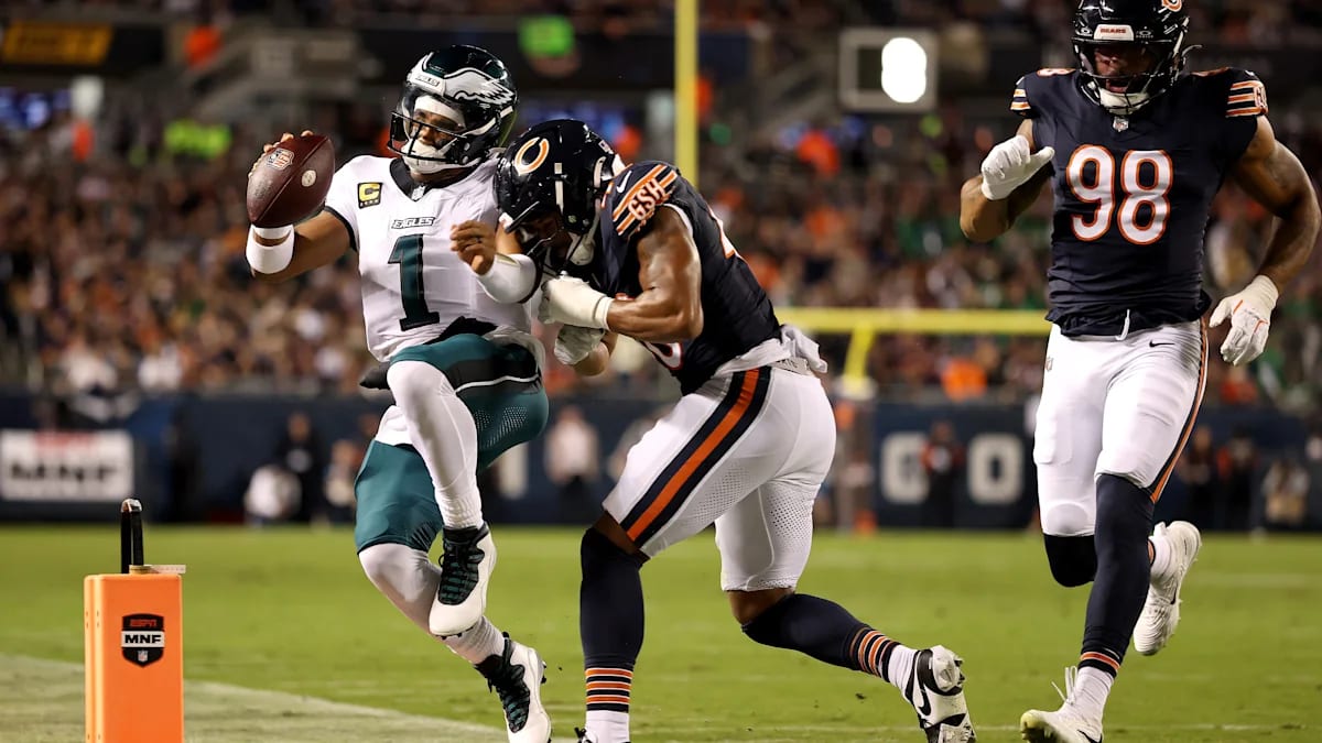 Eagles – Bears в понеделник вечер: Case Keenum замества Caleb Williams, Jalen Hurts премина проверка за контузия