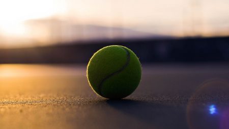 Tennis Betting. Features and Winning Strategies